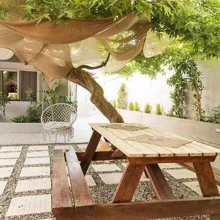 Holiday home The 50/50 Luxury *
